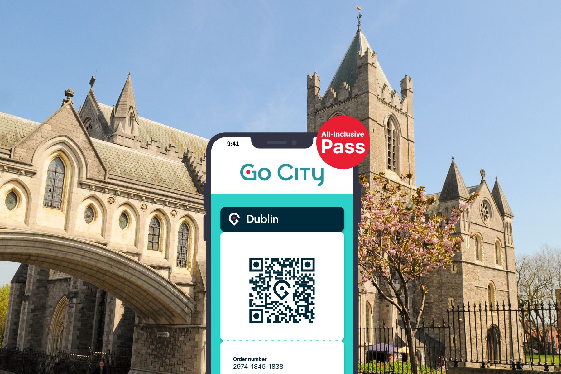 Marketing-Hero-Grafik des Go City Dublin All-Inclusive Pass mit einem Smartphone-Mock-up und QR-Code vor der Christ Church Cathedral im Hintergrund.