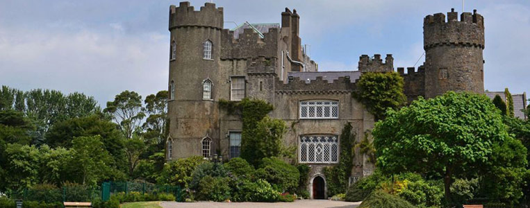 Malahide Castle war bis 1973 Wohnhaus der Talbot-Familie