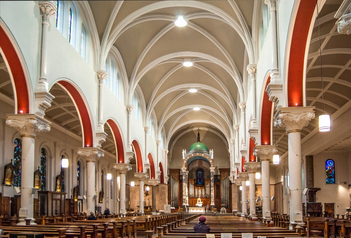 The neo-Gothic nave of Whitefriar Street Church